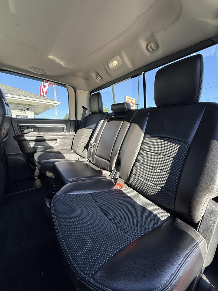 RAM 1500 4WD Crew Cab 149" Sport 2015