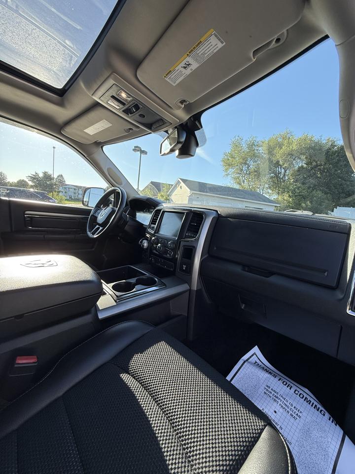 RAM 1500 4WD Crew Cab 149" Sport 2015