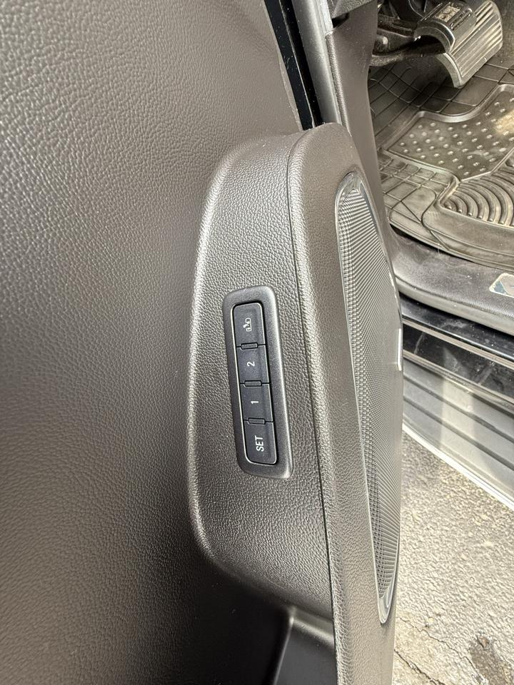 GMC Yukon 4WD 4dr Denali 2015