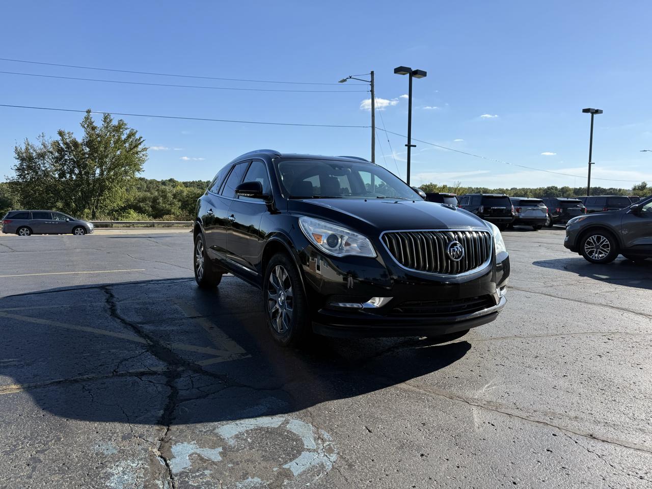 Buick Enclave FWD 4dr Leather 2017