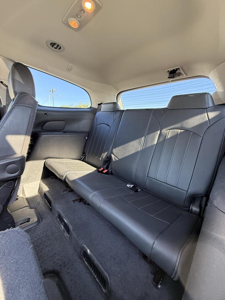 Buick Enclave FWD 4dr Leather 2017