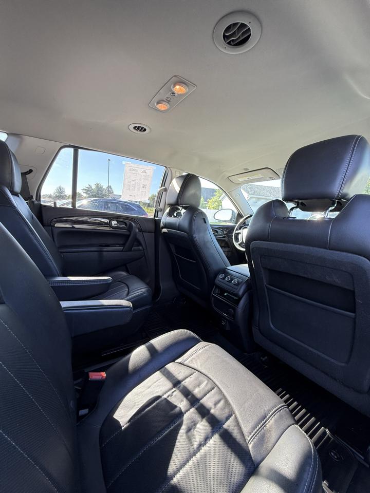 Buick Enclave FWD 4dr Leather 2017
