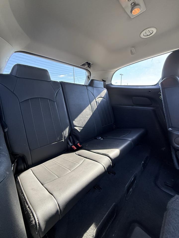 Buick Enclave FWD 4dr Leather 2017