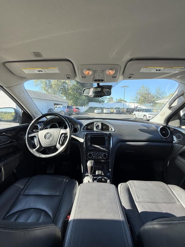 Buick Enclave FWD 4dr Leather 2017