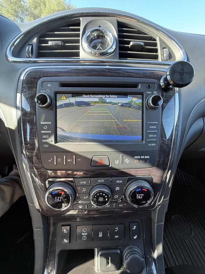 Buick Enclave FWD 4dr Leather 2017