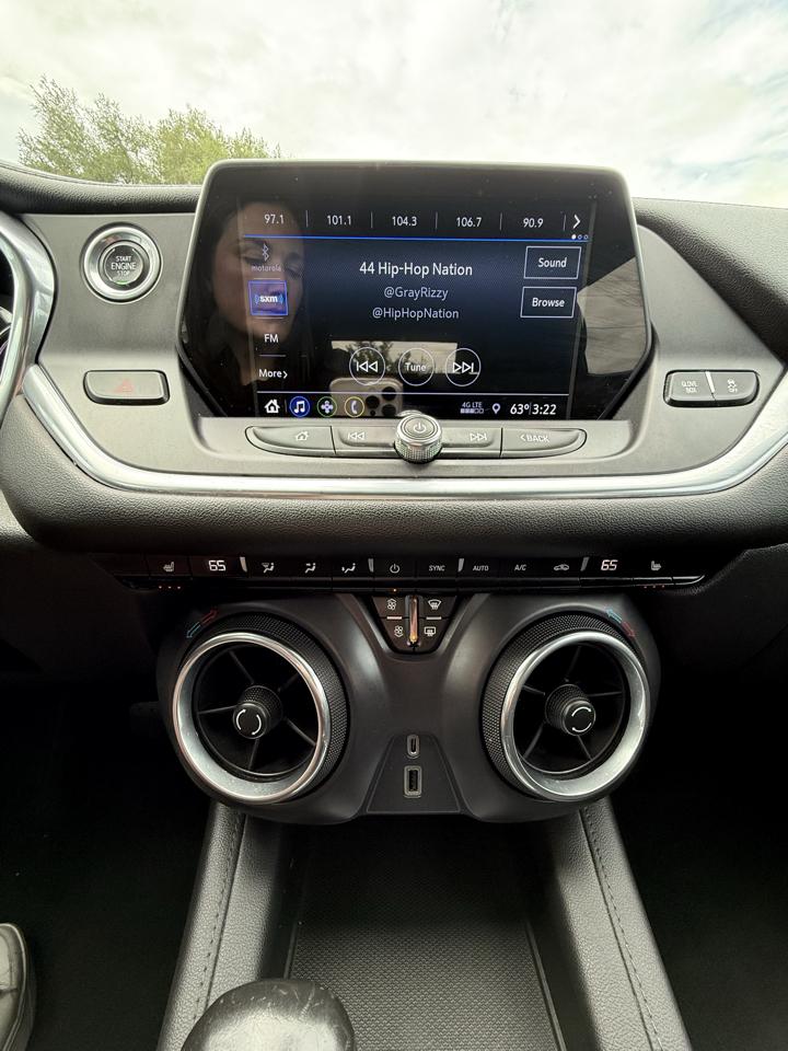 Chevrolet Blazer FWD 4dr w/2LT 2019