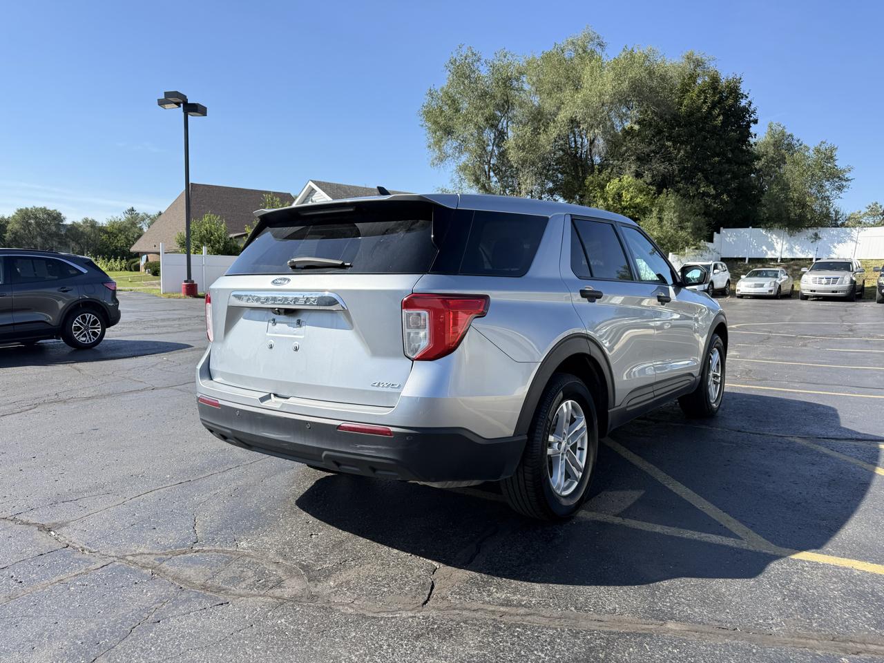 Ford Explorer Base 4WD 2023