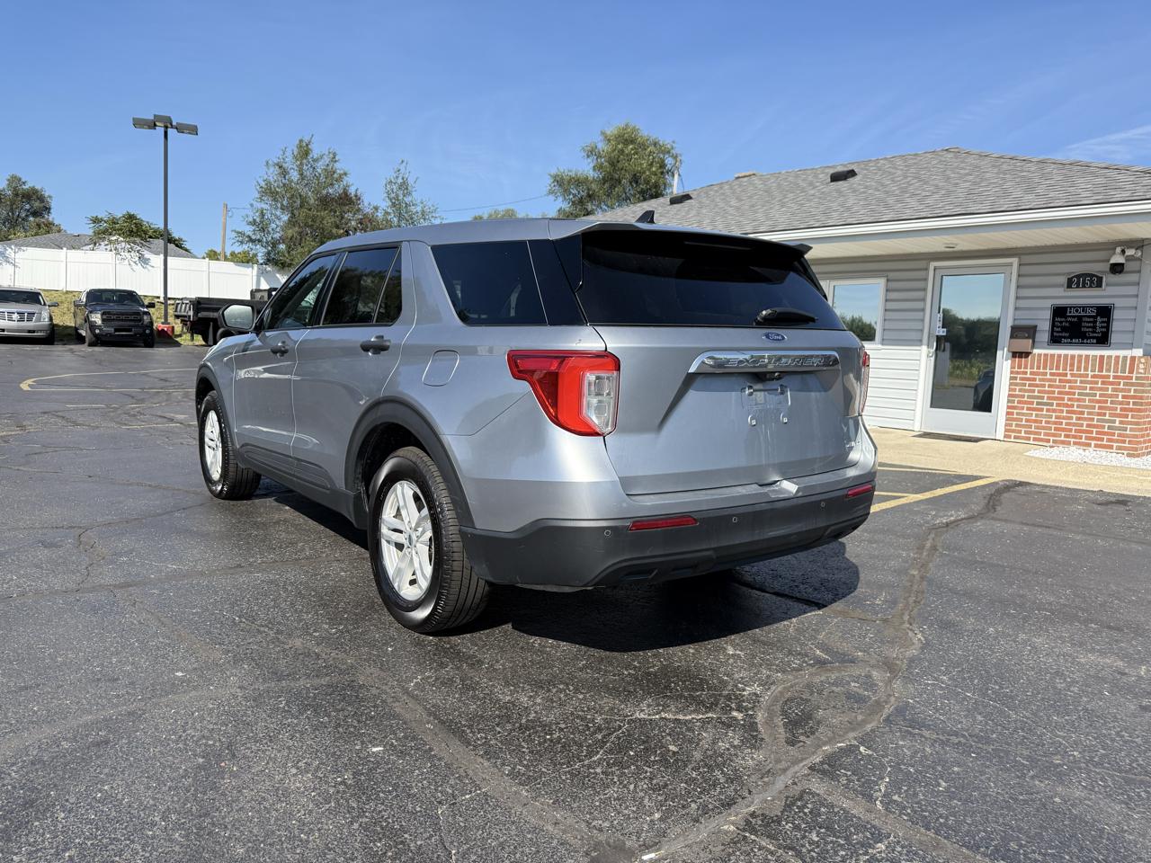 Ford Explorer Base 4WD 2023