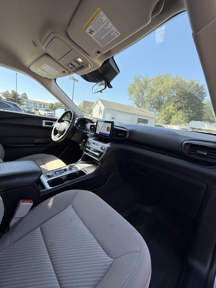 Ford Explorer Base 4WD 2023