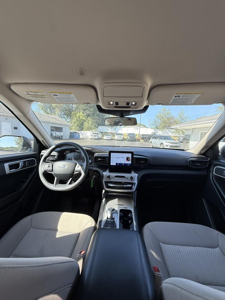 Ford Explorer Base 4WD 2023