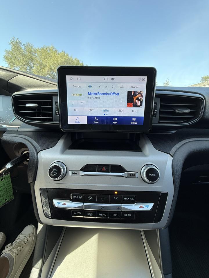 Ford Explorer Base 4WD 2023