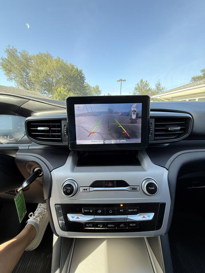 Ford Explorer Base 4WD 2023