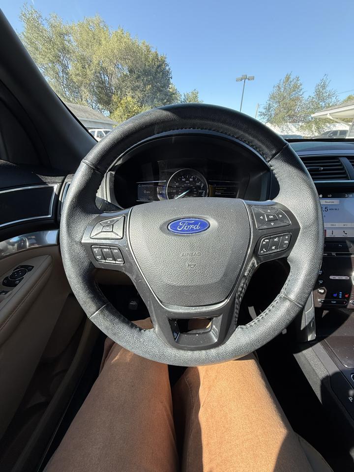 Ford Explorer Limited 4WD 2017