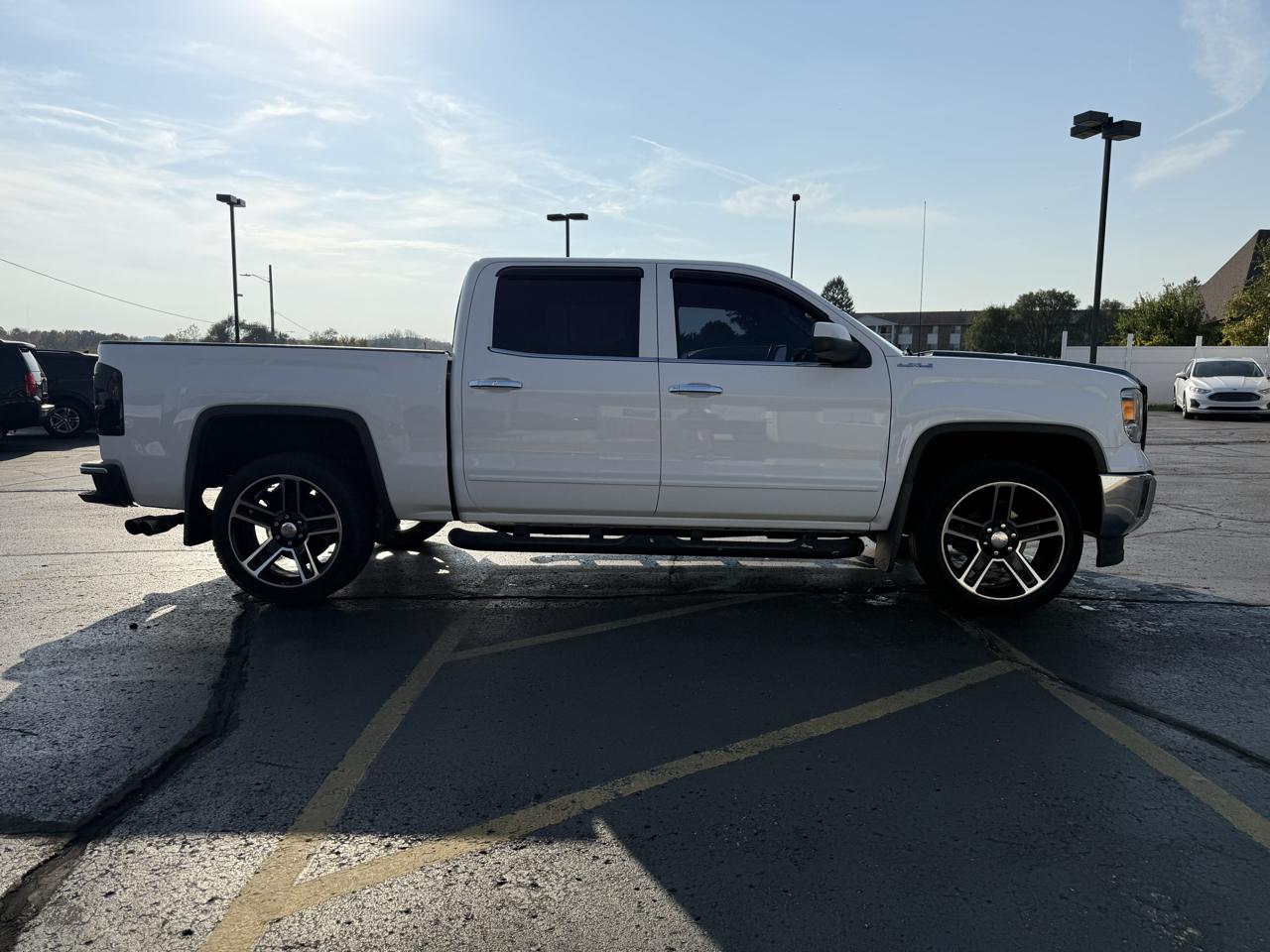 GMC Sierra 1500 4WD Crew Cab 143.5" SLE 2015