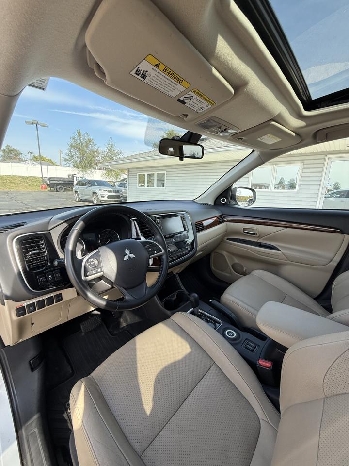 Mitsubishi Outlander 4WD 4dr GT 2015