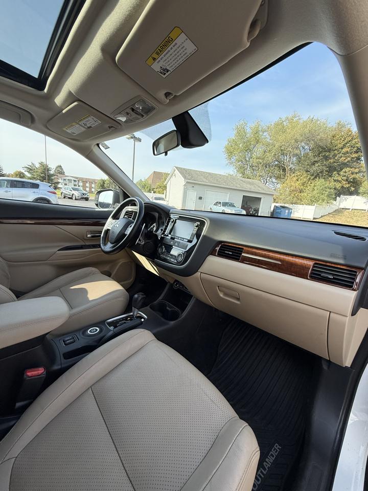 Mitsubishi Outlander 4WD 4dr GT 2015