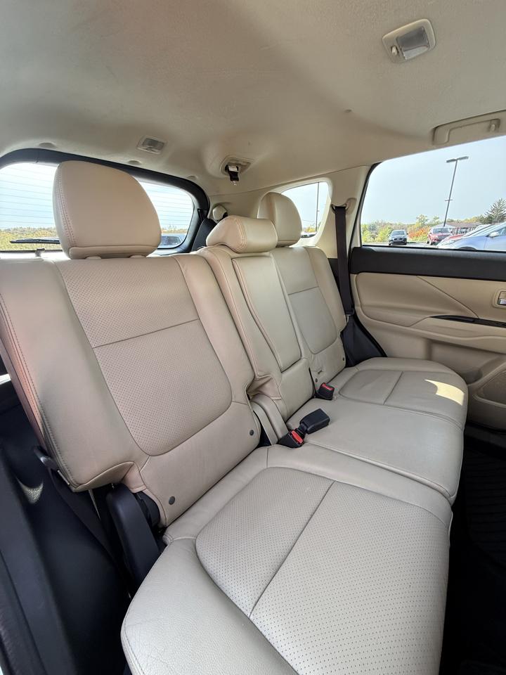 Mitsubishi Outlander 4WD 4dr GT 2015