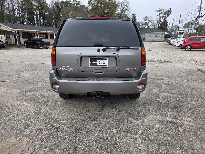 GMC Envoy SLE 2WD 2005