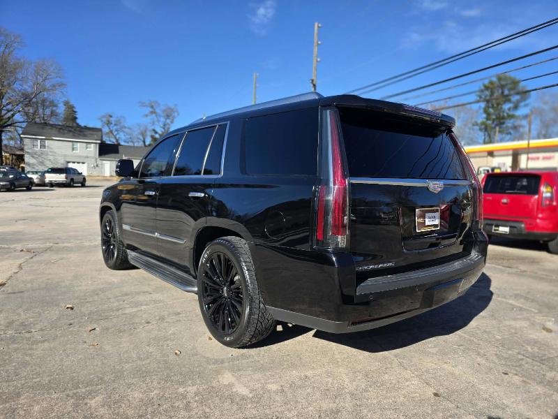 Cadillac Escalade Luxury 2WD 2016
