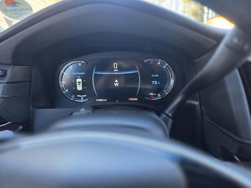 Cadillac Escalade Luxury 2WD 2016