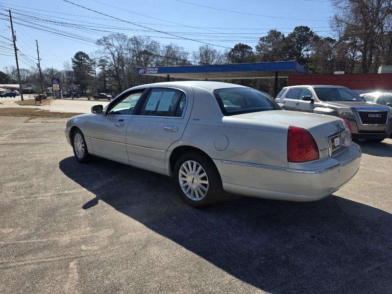 Lincoln Town Car Ultimate 2004