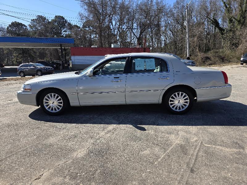 Lincoln Town Car Ultimate 2004