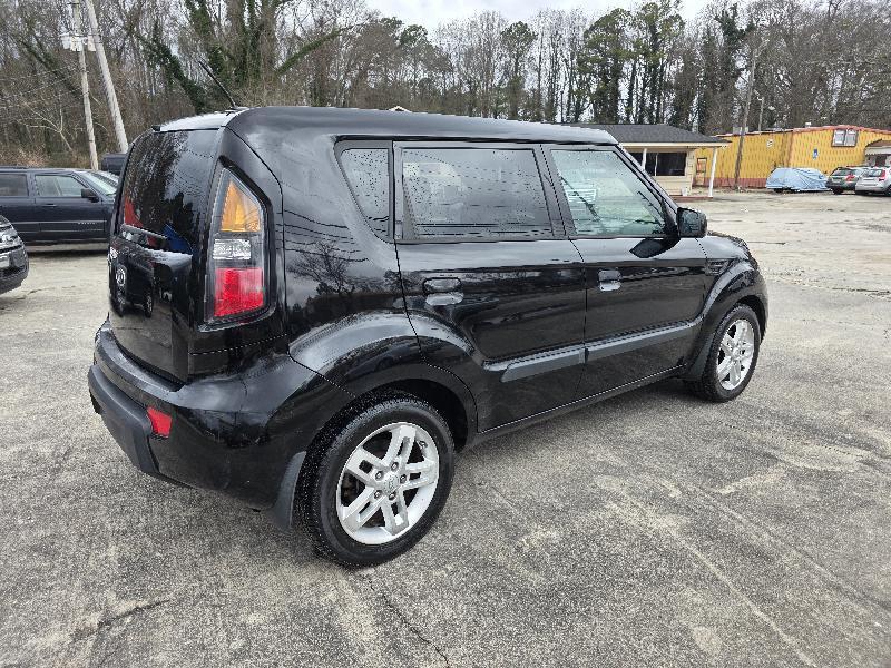 Kia Soul + 2010