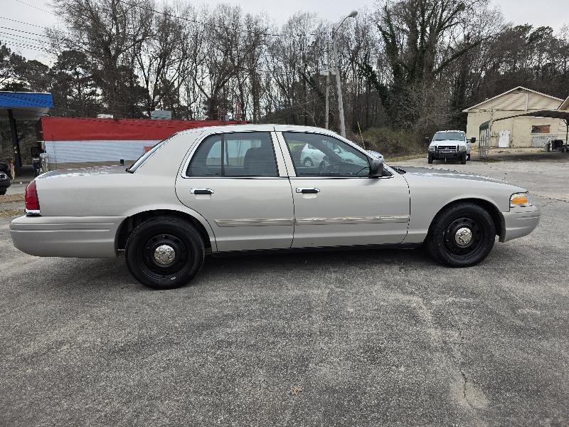 Ford Crown Victoria Police Interceptor 2011