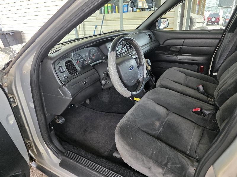 Ford Crown Victoria Police Interceptor 2011