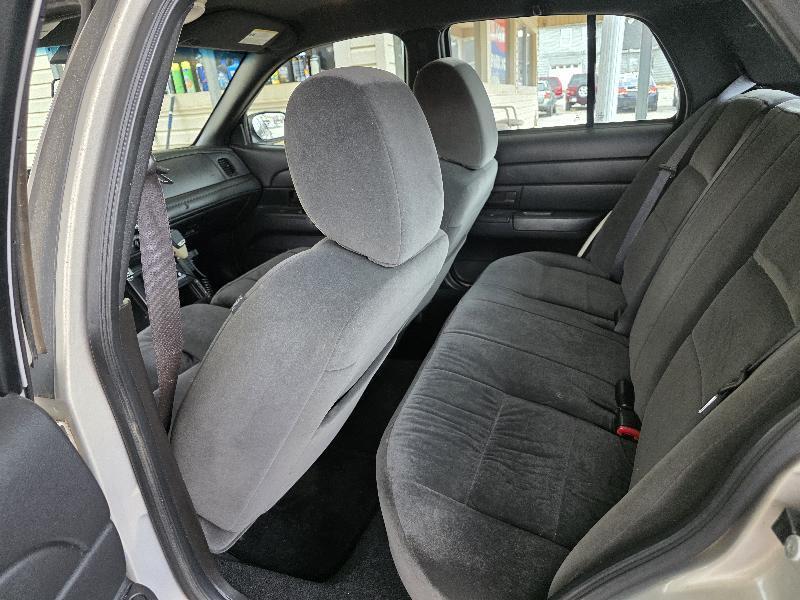 Ford Crown Victoria Police Interceptor 2011