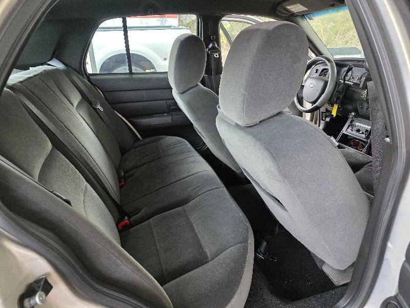 Ford Crown Victoria Police Interceptor 2011