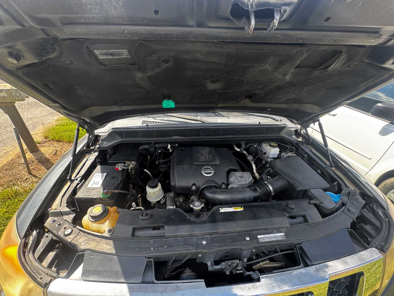 Nissan Armada SL 2WD 2011