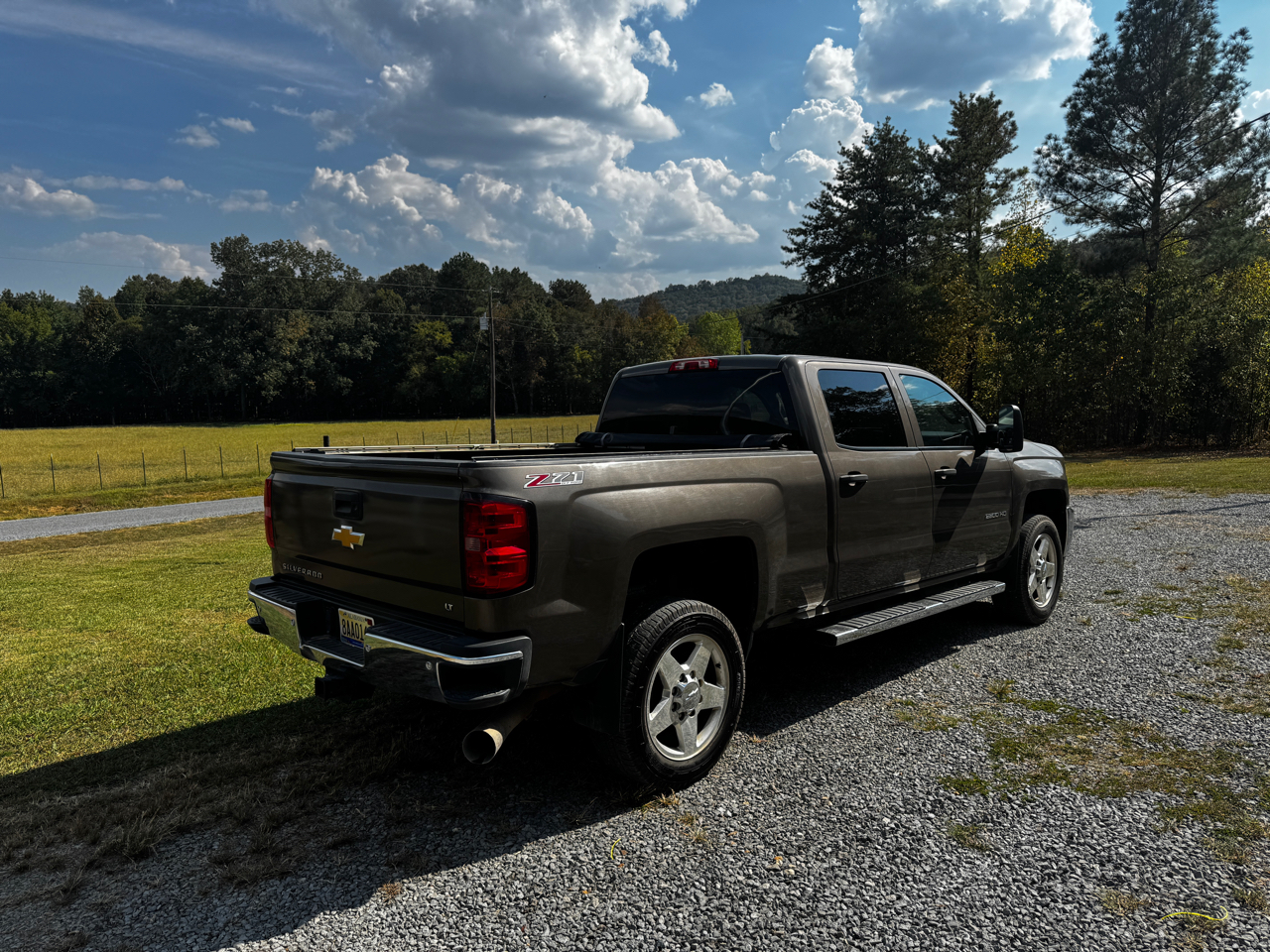 Chevrolet Silverado 2500HD LT Crew Cab 4WD 2015