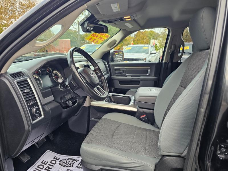 RAM 1500 SLT Crew Cab SWB 4WD 2016 RAM 1500 SLT Crew Cab SWB 4WD 2016