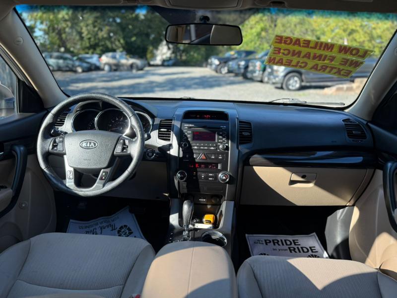 Kia Sorento EX 2WD 2011 Kia Sorento EX 2WD 2011
