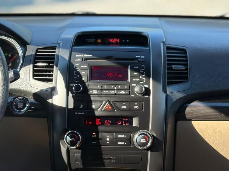 Kia Sorento EX 2WD 2011 Kia Sorento EX 2WD 2011