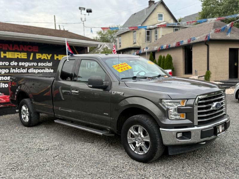 Ford F-150 Lariat SuperCab 8-ft. 4WD 2017 Ford F-150 Lariat SuperCab 8-ft. 4WD 2017
