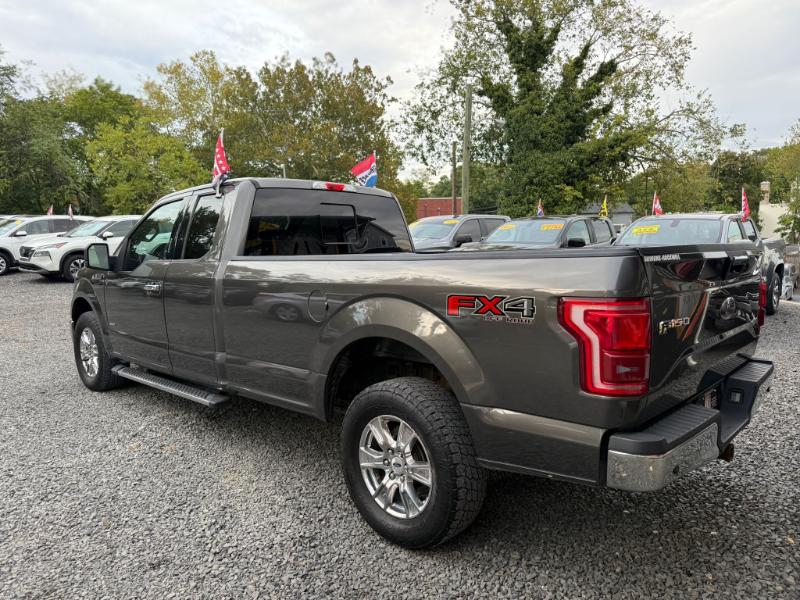Ford F-150 Lariat SuperCab 8-ft. 4WD 2017 Ford F-150 Lariat SuperCab 8-ft. 4WD 2017