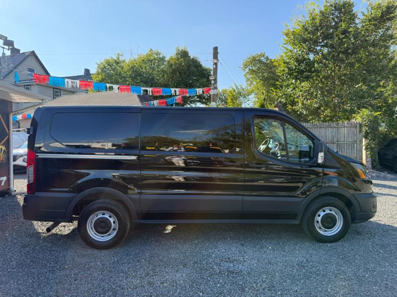 Ford Transit 150 Van Low Roof w/Sliding Pass. 130-in. WB 2021 Ford Transit 150 Van Low Roof w/Sliding Pass. 130-in. WB 2021