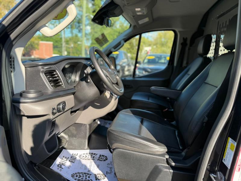 Ford Transit 150 Van Low Roof w/Sliding Pass. 130-in. WB 2021 Ford Transit 150 Van Low Roof w/Sliding Pass. 130-in. WB 2021