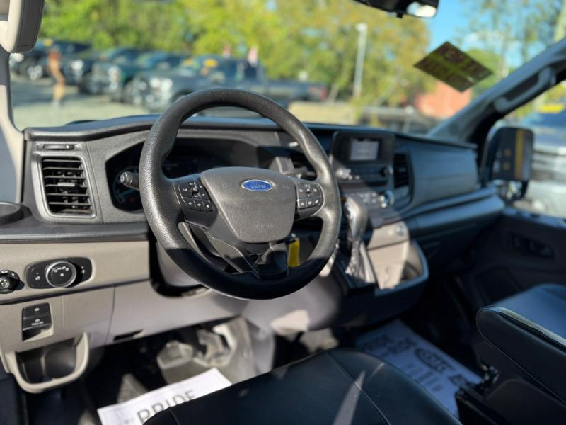 Ford Transit 150 Van Low Roof w/Sliding Pass. 130-in. WB 2021 Ford Transit 150 Van Low Roof w/Sliding Pass. 130-in. WB 2021