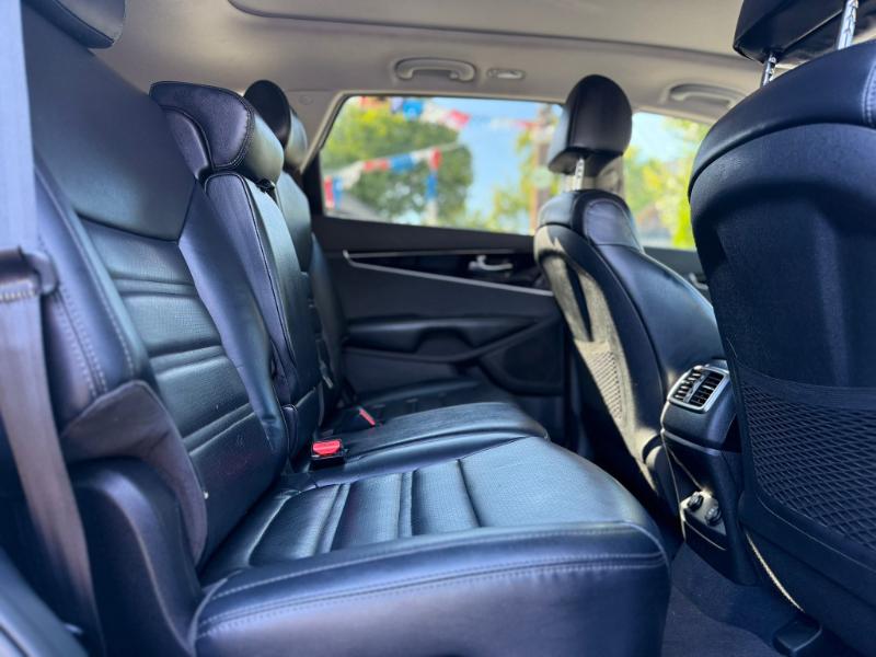 Kia Sorento EX V6 AWD 2019 Kia Sorento EX V6 AWD 2019
