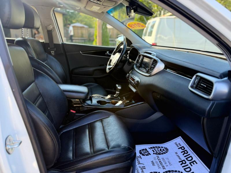 Kia Sorento EX V6 AWD 2019 Kia Sorento EX V6 AWD 2019