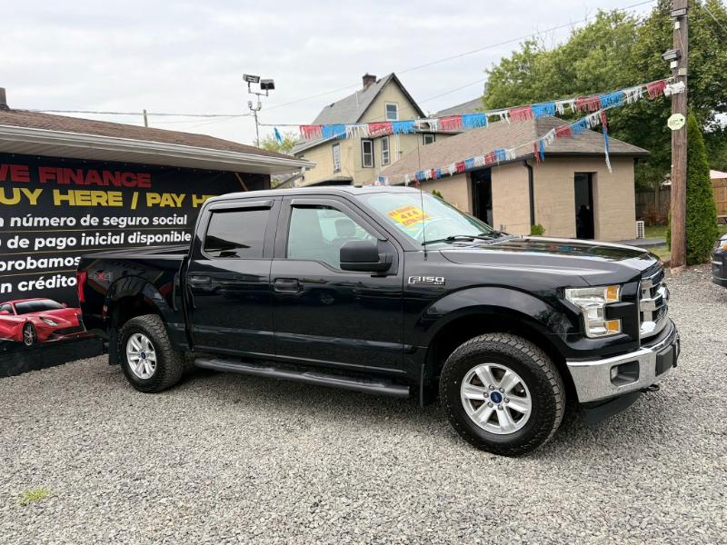 Ford F-150 Lariat SuperCrew 6.5-ft. Bed 4WD 2017 Ford F-150 Lariat SuperCrew 6.5-ft. Bed 4WD 2017