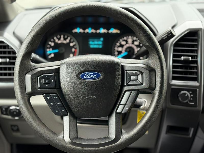 Ford F-150 Lariat SuperCrew 6.5-ft. Bed 4WD 2017 Ford F-150 Lariat SuperCrew 6.5-ft. Bed 4WD 2017
