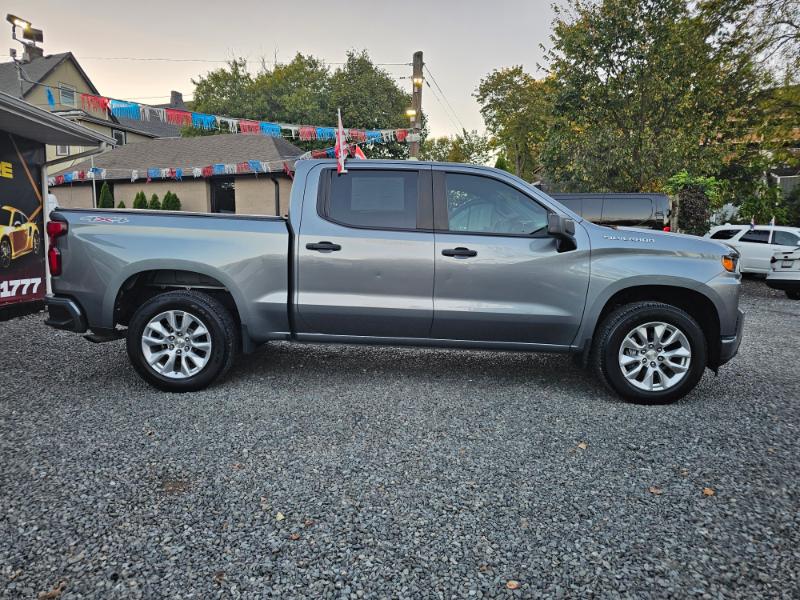 Chevrolet Silverado 1500 Custom Crew Cab Short Box 4WD 2021 Chevrolet Silverado 1500 Custom Crew Cab Short Box 4WD 2021
