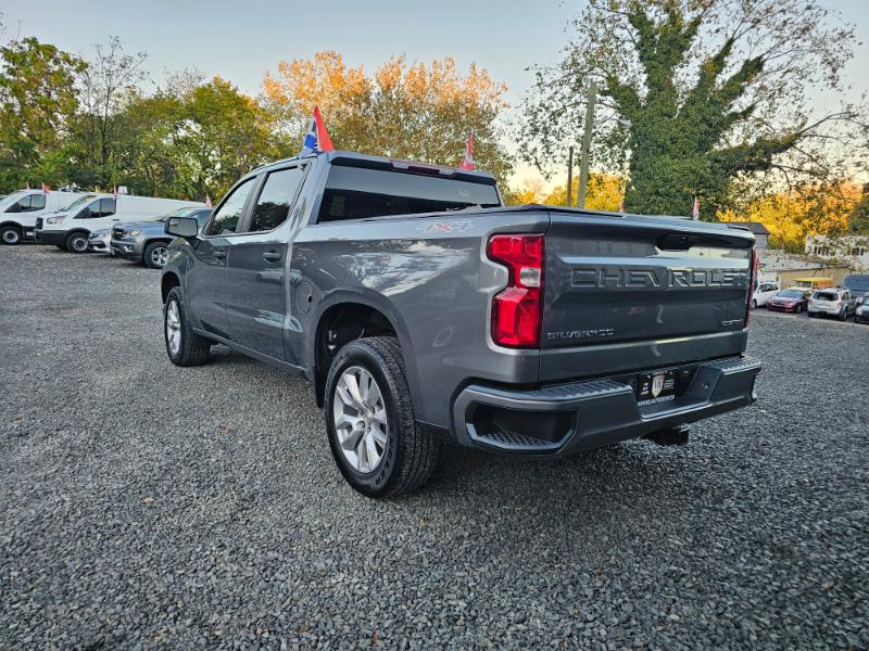 Chevrolet Silverado 1500 Custom Crew Cab Short Box 4WD 2021 Chevrolet Silverado 1500 Custom Crew Cab Short Box 4WD 2021