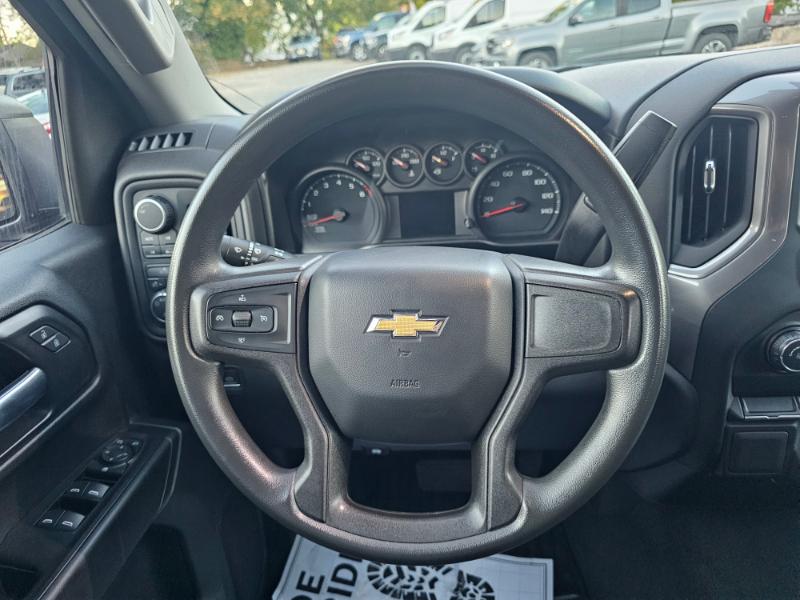 Chevrolet Silverado 1500 Custom Crew Cab Short Box 4WD 2021 Chevrolet Silverado 1500 Custom Crew Cab Short Box 4WD 2021