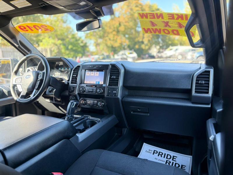 Ford F-150 King-Ranch SuperCrew 5.5-ft. 4WD 2019 Ford F-150 King-Ranch SuperCrew 5.5-ft. 4WD 2019
