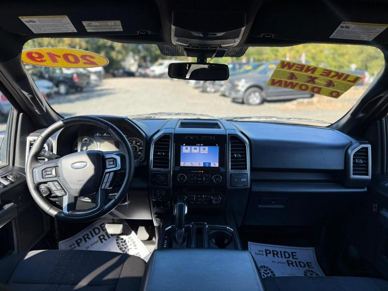 Ford F-150 King-Ranch SuperCrew 5.5-ft. 4WD 2019 Ford F-150 King-Ranch SuperCrew 5.5-ft. 4WD 2019